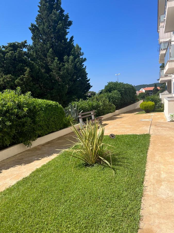 Adriatic Apartman Bečići Esterno foto