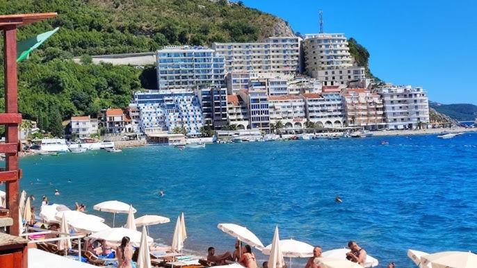 Adriatic Apartman Bečići Esterno foto